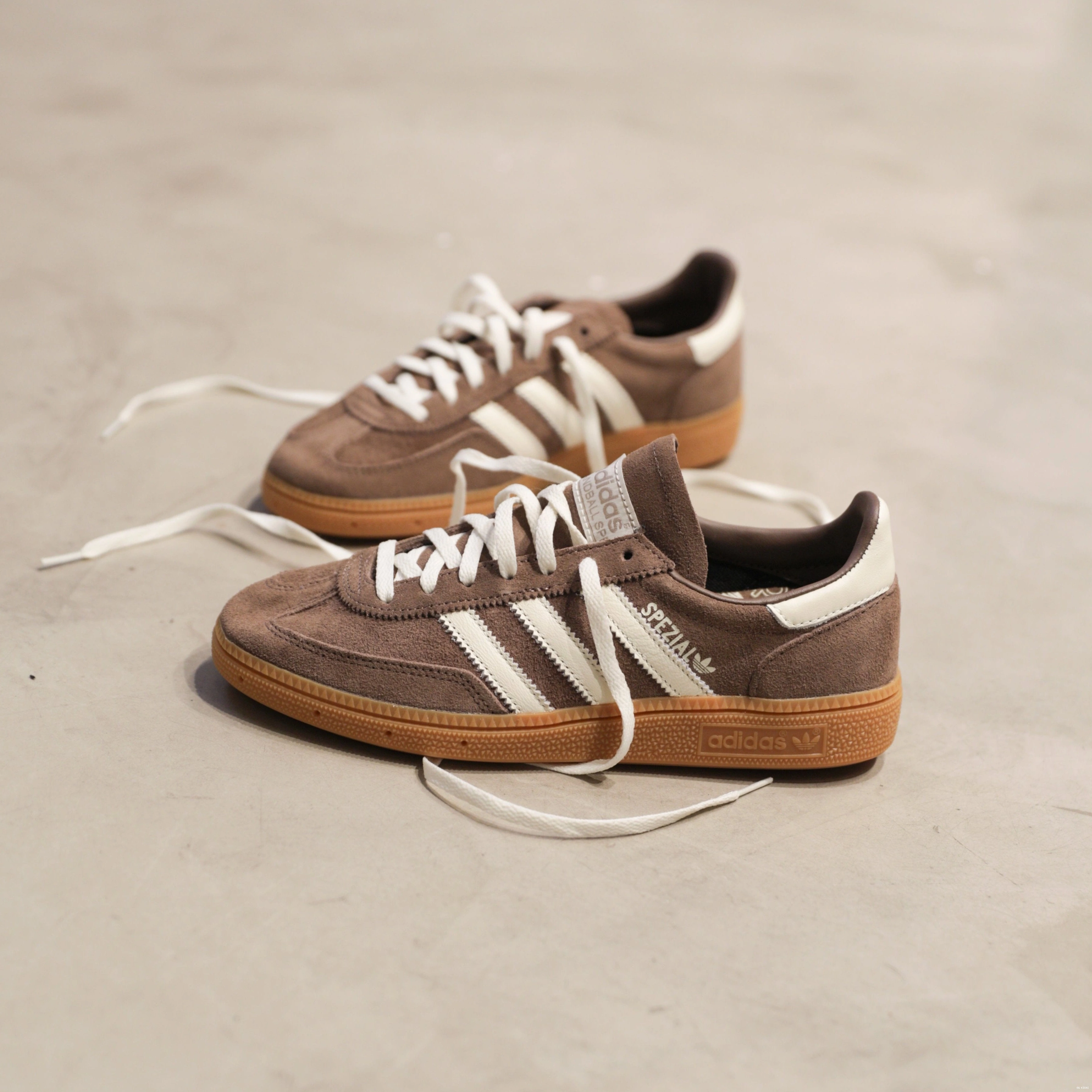 Spezial Strata W Gum Earth adidas Handball 0708